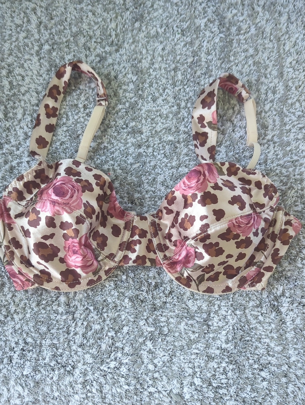 Floral Rose Print Underwire Bra in Beige and Pink 36C